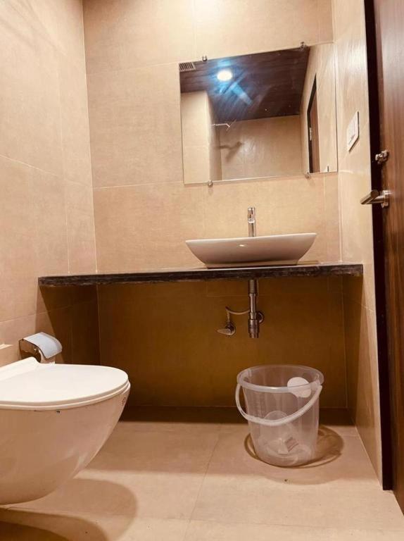 Hotel Vertigo Kurla West Bombaj